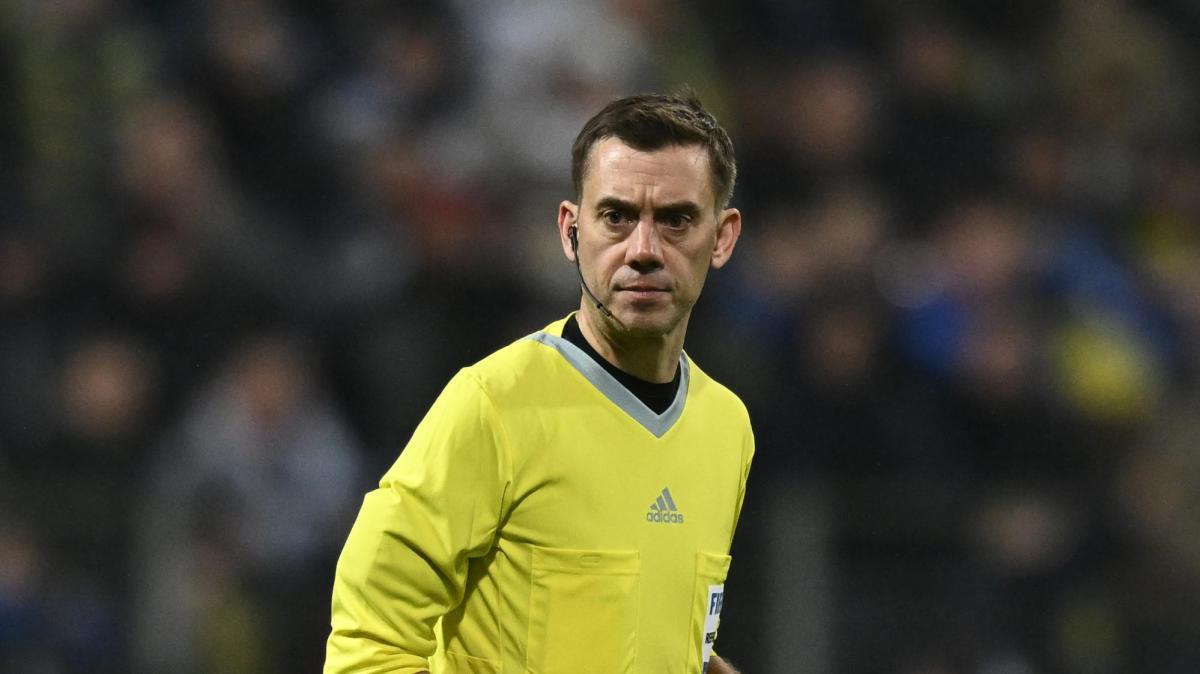 Bosnia - Italia, l'arbitraggio è stato imbarazzante: le pagelle di Turpin