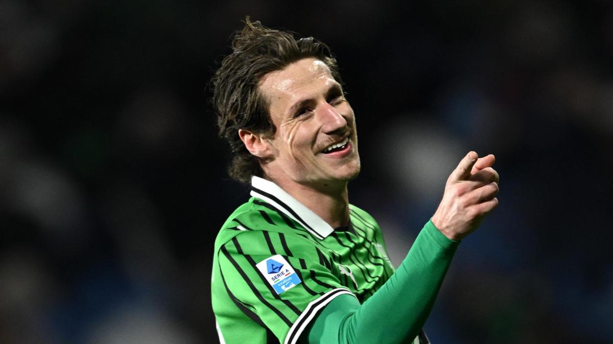 Sassuolo - Atalanta, espulso Pinamonti: salterà la Lazio