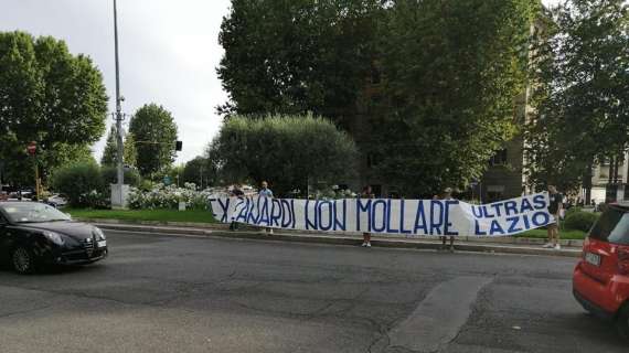 Lazio, la dedica dei tifosi a Zanardi: "Non mollare!" - FOTO