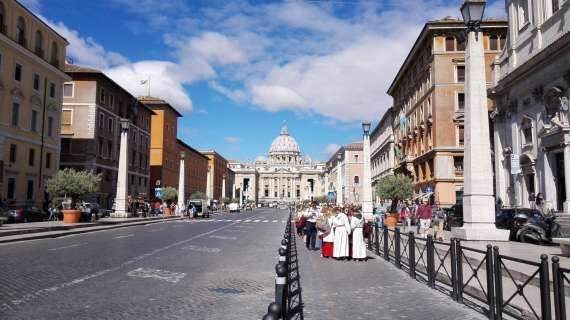 Roma, turista scaraventa e danneggia due busti ai Musei Vaticani: fermato