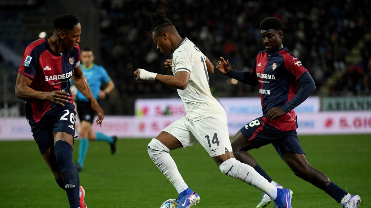 PAGELLE Cagliari-Lazio: Noslin e Cataldi ci provano, Maldini spento