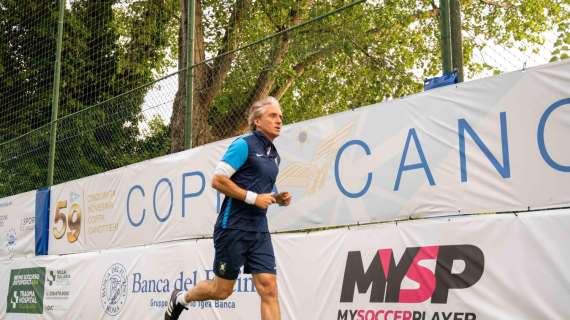 Coppa Canottieri | Roberto Mancini in campo con gli Over 60, e fa anche doppietta! - FOTO
