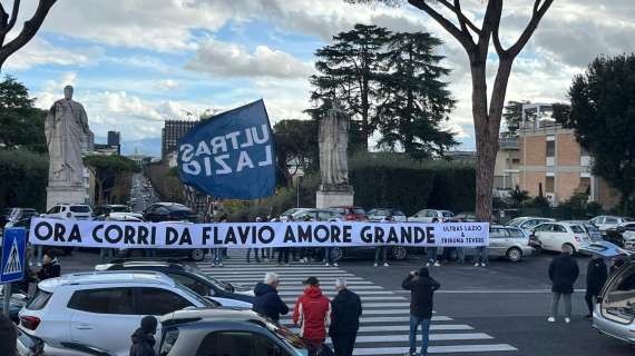 Lazio | Funerale Francesco, presenti Zaccagni, Fabiani e Cataldi: gli striscioni - FT&VD