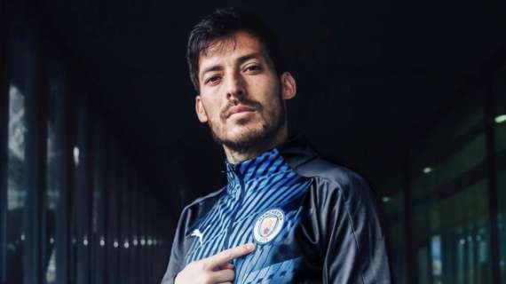David Silva, la bandiera del City: "Nessuno come lui, fortunati ad averlo avuto"