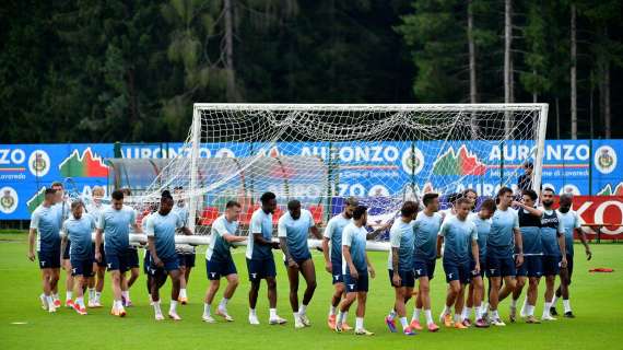 Lazio, squadra e staff in partenza per Rostock: il post della società - VIDEO 