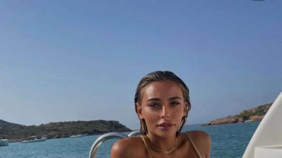 Frattesi, la vera star in famiglia è Chiara: le sue foto in bikini hanno incantato i tifosi