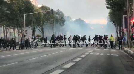 Gli ultras del Marsiglia assaltano i tifosi della Lazio: la ricostruzione di due giorni di guerriglia