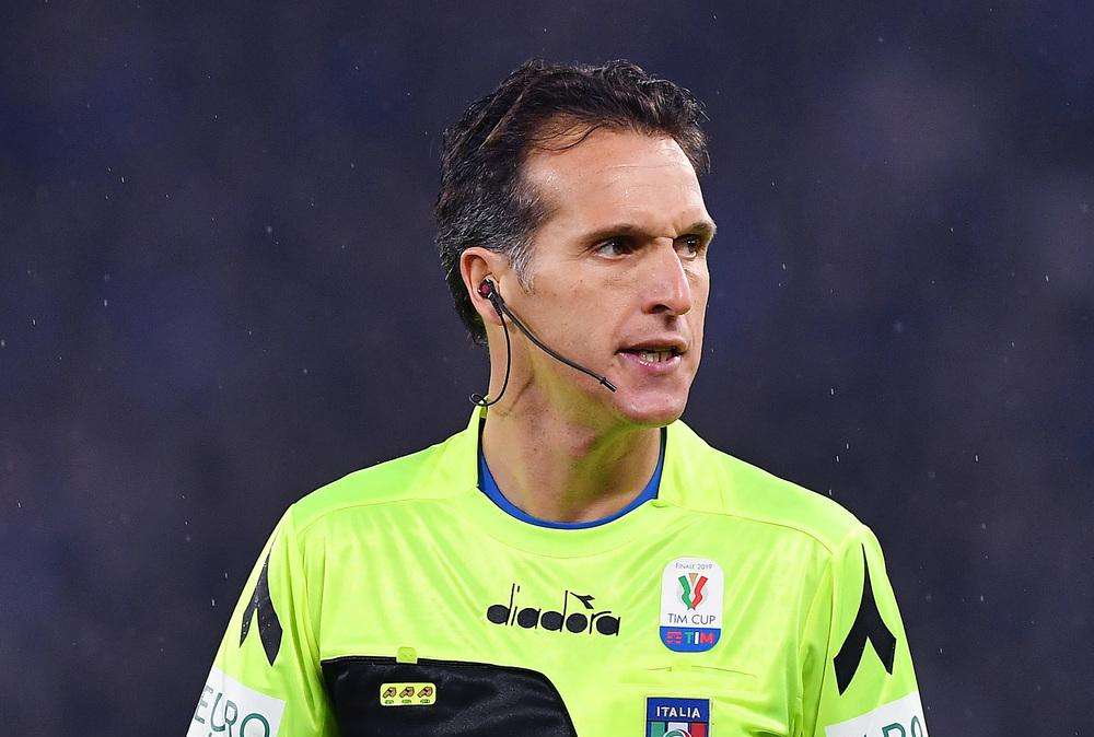 Roma - Lecce, troppi errori: l'AIA prende provvedimenti 