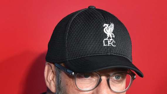 Inghilterra - Germania, Klopp nel pre partita tra canti e birra: il video spopola ma...