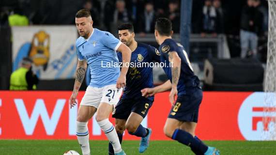 Lazio, Milinkovic a sostegno dei compagni: "A testa altissima" - FT