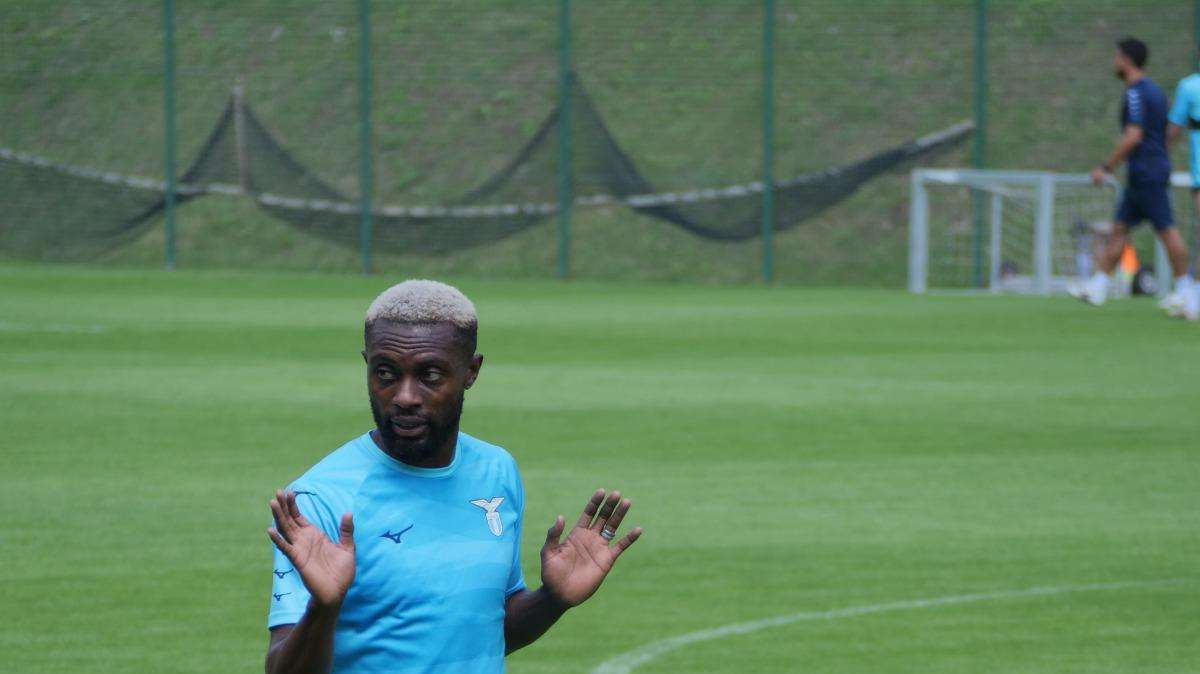 AURONZO GIORNO 12 - Lazio, problema per Akpa Akpro: esce zoppicando