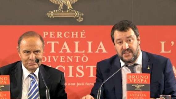 Politica / Salvini: "Io avrei dato cittadinanza a Segre"