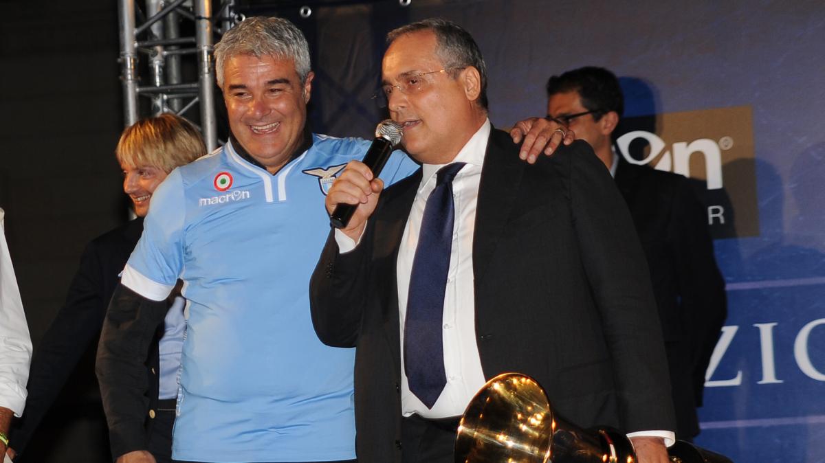 Lazio, Insegno scatenato su Lotito: "Se non riesci a farci sognare: lascia!"