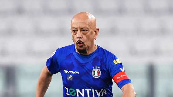 Enrico Ruggeri ha esordito con il Sona in Serie D: 9 minuti per il cantante 64enne