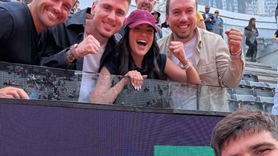 La Lazio porta bene ad Alcaraz: il selfie con gli "ospiti speciali" a fine gara! - FOTO