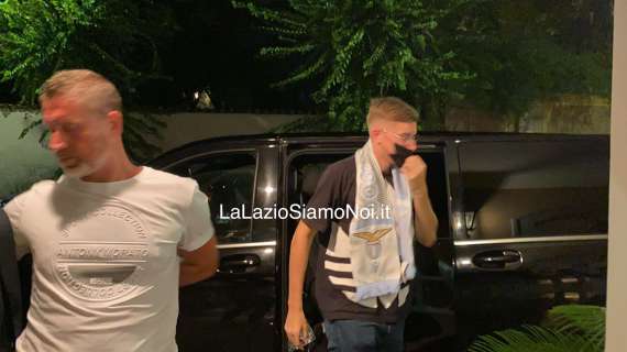 Lazio, il nuovo acquisto Basic è arrivato a Roma - FOTO & VIDEO