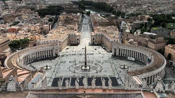 Conclave, montato il comignolo sulla Cappella Sistina: come funziona