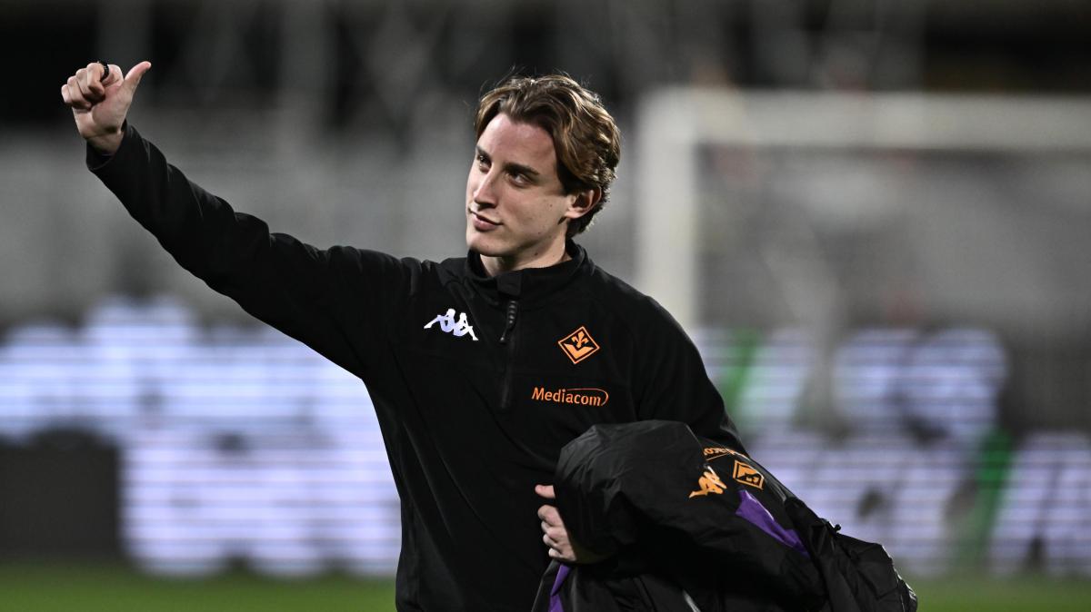 Crystal Palace - Fiorentina, c'è un tifoso speciale per i Viola: Bove è sugli spalti