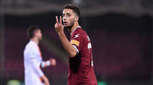 Salernitana, Kiyine: "Mi godo la promozione in Serie A e spero di rimanere"
