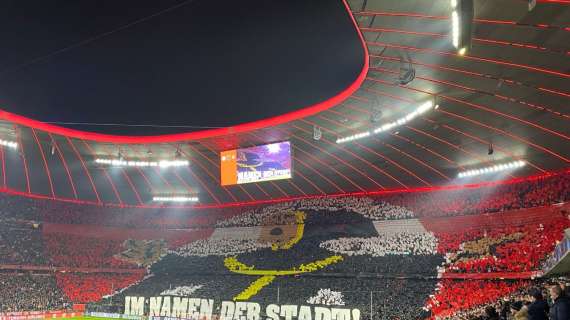 Bayern Monaco - Lazio, la coreografia dei tedeschi: "In nome della città" - FOTO