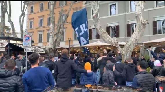 Lazio, a Ponte Milvio la protesta contro il caro biglietti - FOTO & VIDEO