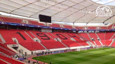 Bayer Leverkusen-Lazio, l'attesa è finita: i Pioli boys omaggiano il settore ospiti - FOTO&VIDEO