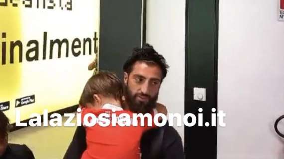 Lazio, Gigot è sbarcato a Fiumicino: l'arrivo del nuovo difensore - FOTO&VIDEO