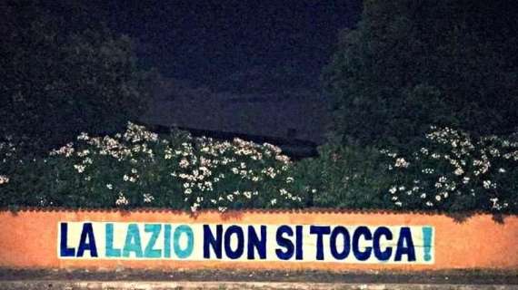 "La Lazio non si tocca!", striscioni invadono Roma e provincia - FT