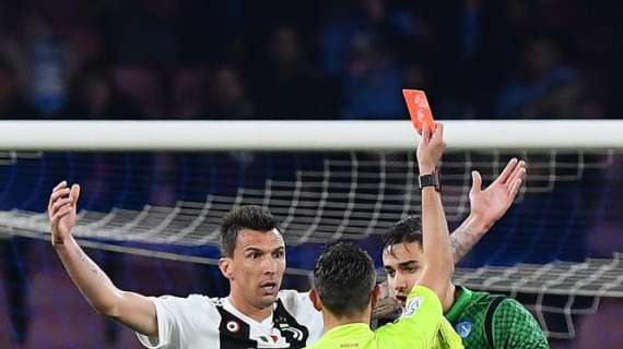 Napoli - Juventus, la polemica non si placa: parola al regolamento sul rosso a Meret