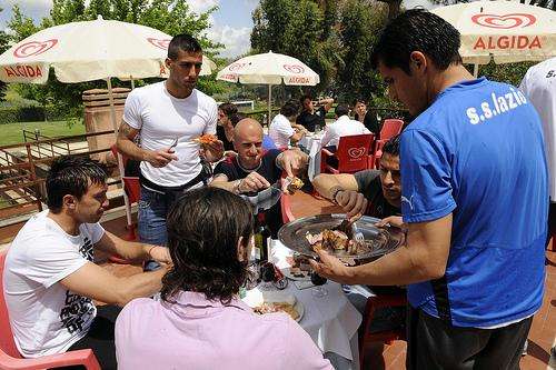 Clima di festa a Formello, slitta la riunione Lotito-Reja