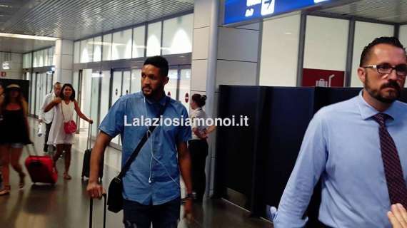Bem-vindo Wallace, il difensore sbarca a Fiumicino: "Felice di essere qui, forza Lazio!" - F&V