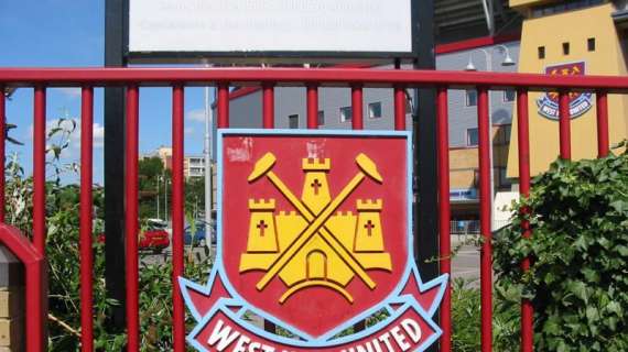 West Ham, all'asta l'arredamento del Boleyn Ground: tra i vari articoli anche l'insegna per Di Canio
