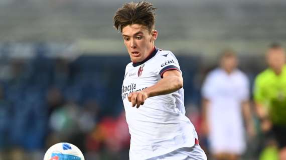 Calciomercato Lazio, il Bologna non molla Lazzari: possibile scambio con Hickey?
