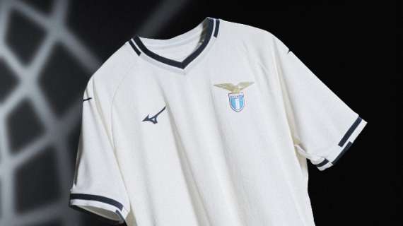 Lazio, ecco la maglia 'Away' per la nuova stagione - FOTO&VIDEO