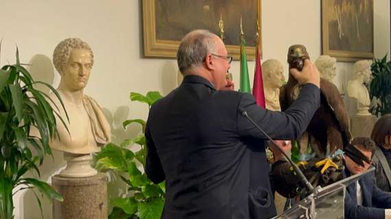 125 anni Lazio, Gualtieri in Campidoglio: "È la storia della nostra città. E sul Flaminio dico..." - VIDEO