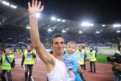 LE CURIOSITA' di Lazio-Inter: "Ventennio d'amicizia", Bonolis e Insegno rivali-amici, il baby Scaloni in trionfo e Cana gladiatore fotomodello - PHOTO