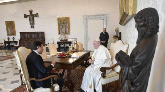 Vaticano, il Papa riceve il premier Conte: Francesco segue da vicino l'emergenza