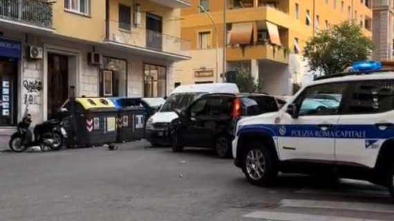 Roma, macchina in fuga si schianta durante un inseguimento con la polizia: il caso