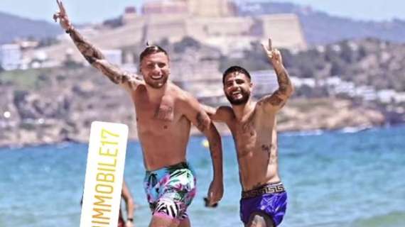 Sorrisi in vacanza tra Immobile e Insigne: due campioni d’Europa a Ibiza - FOTO