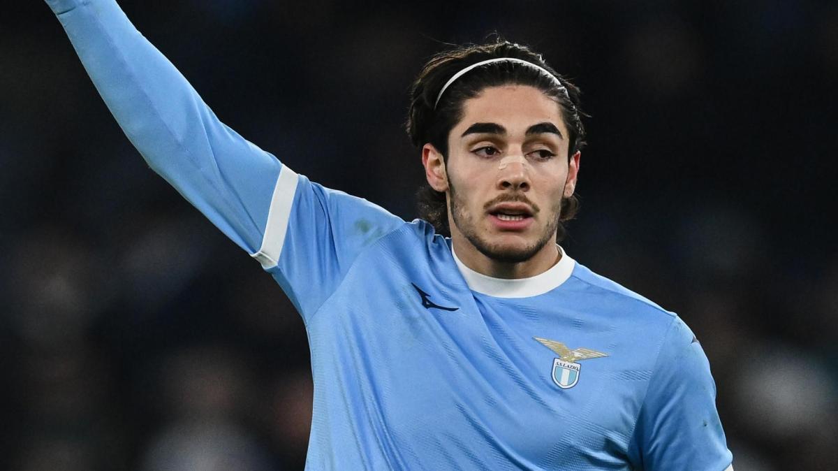 Lazio, sfida a destra per il Como: Cancellieri supera Isaksen?