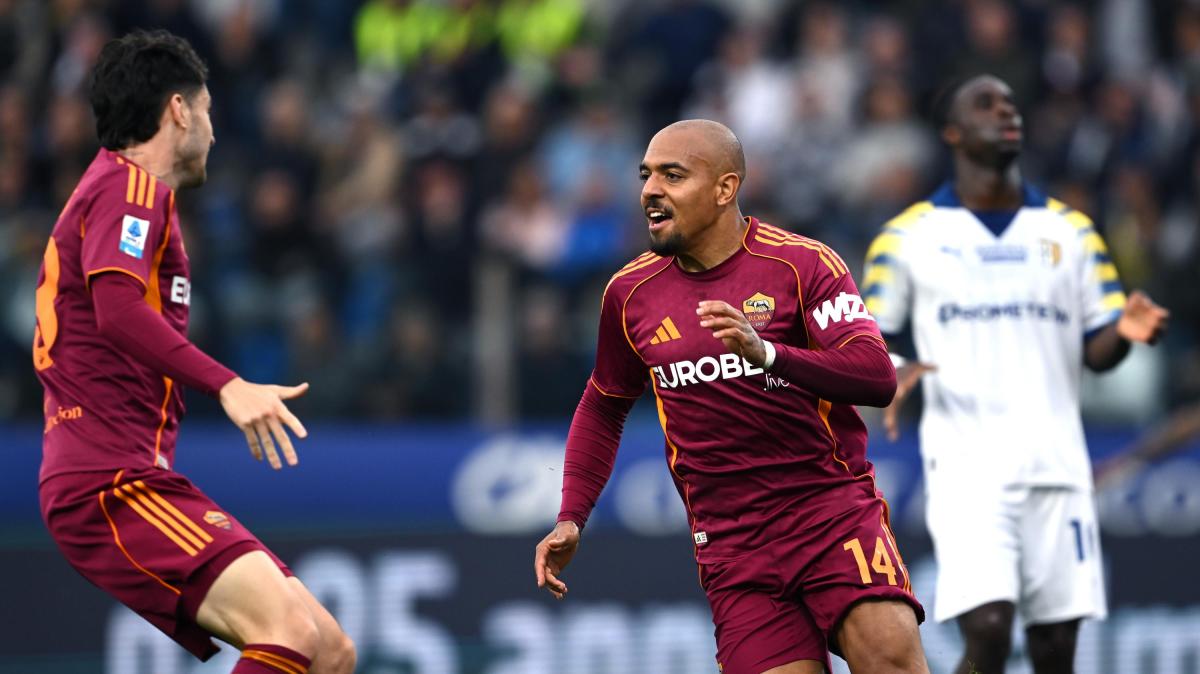 Serie A, un rigore salva la Roma: ribaltato il Parma nel finale