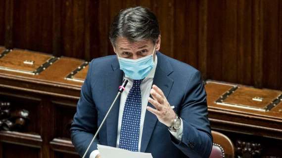 Dpcm, Conte ha firmato: Italia divisa in tre zone. Scontro con le Regioni