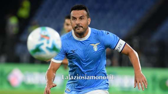 Lazio - Verona, Pedro prende la fascia di capitano: l'episodio con Marusic