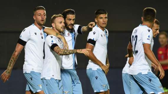 Udinese - Lazio, la squadra è atterrata a Trieste - VIDEO