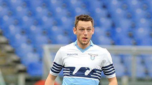 De Vrij: "La Lazio è casa mia, Pioli dispiaciuto dell'infortunio. United? Van Gaal disse che non ero pronto"