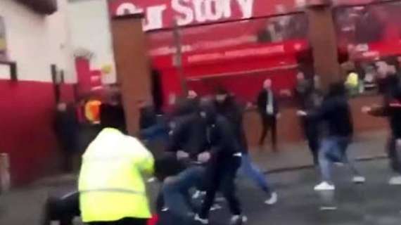 Scontri a Liverpool, Daspo per i tifosi romanisti arrestati 