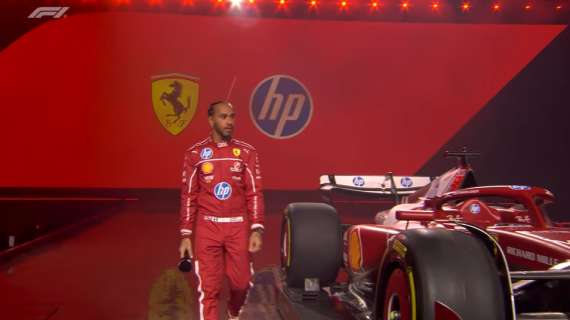 Formula 1 | Ferrari, ecco la SF-25 di Hamilton! Spettacolo a Londra