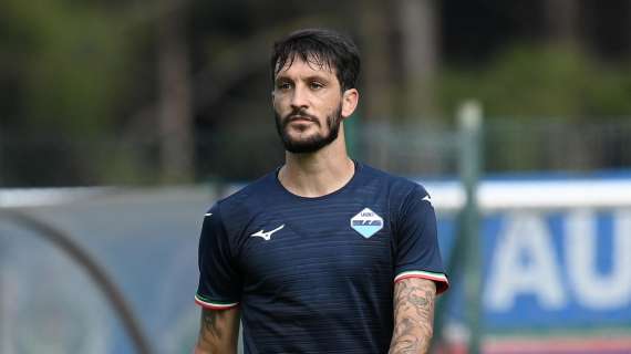 Luis Alberto’s Contract Renewal Dilemma: Stomach Aches and Bonus Requests