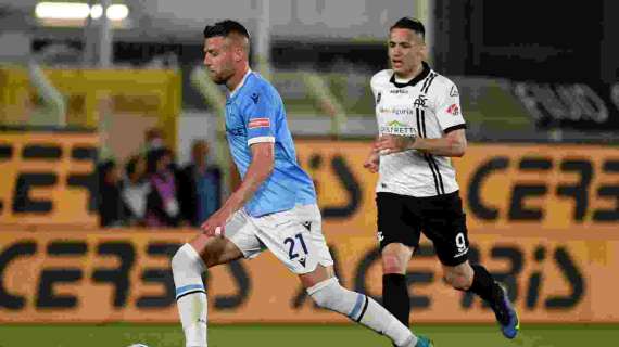 PAGELLE Spezia - Lazio: Sergente di un altro livello! Acerbi reagisce, scossa Zaccagni
