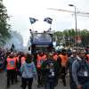 Inter, la festa dei tifosi per le strade: compare anche un trattore 